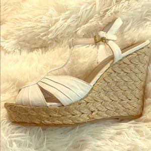 American Eagle white wedges Size 9